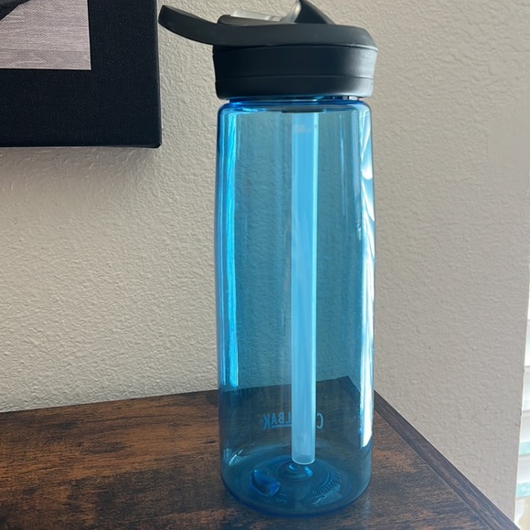 Camelbak Water Bottle - Picture 2 of 11
